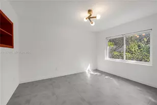 801 NE 118th St, Biscayne Park, FL 33161 - Photo 13