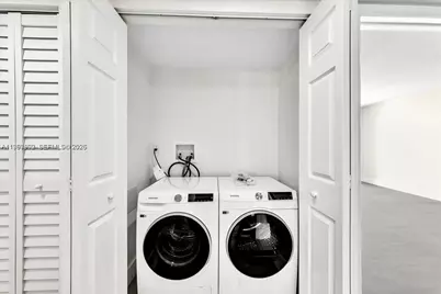 1750 W 46th St #433, Hialeah, FL 33012 - Photo 9