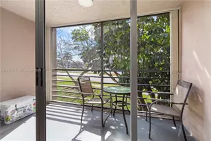 9440 Tangerine Pl, Davie, FL 33324 - Photo 3