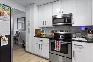 9440 Tangerine Pl, Davie, FL 33324 - Photo 5