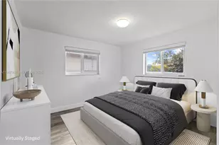 10360 SW 24th St, Miami, FL 33165 - Photo 9