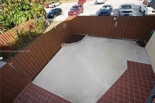 42 Springdale Cir, Palm Springs, FL 33461 - Photo 23