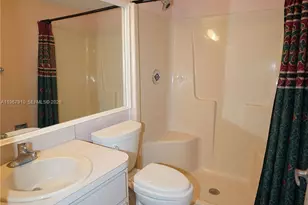 42 Springdale Cir, Palm Springs, FL 33461 - Photo 19