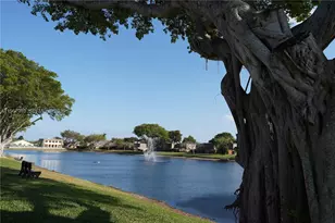 42 Springdale Cir, Palm Springs, FL 33461 - Photo 3