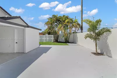 7893 SW 9th Ter, Miami, FL 33144 - Photo 23