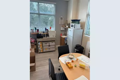 18300 NW 62nd Ave #210, Hialeah, FL 33015 - Photo 5