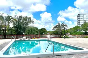 1300 NE Miami Gardens Dr, Miami, FL 33179 - Photo 21