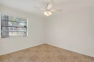 347 Ives Dairy Rd, Miami, FL 33179 - Photo 23