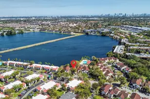 347 Ives Dairy Rd, Miami, FL 33179 - Photo 31