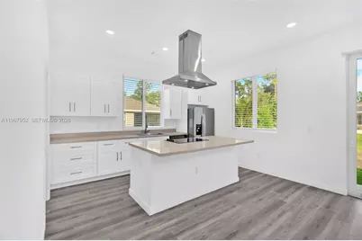 719 Little Rock E, Lehigh Acres, FL 33974 - Photo 17