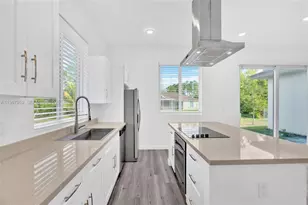 719 Little Rock E, Lehigh Acres, FL 33974 - Photo 19