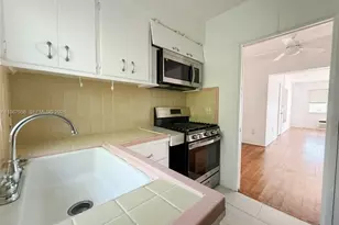 841 W 40th St, Miami Beach, FL 33140 - Photo 11