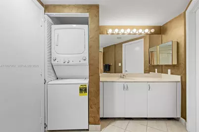 1750 N Bayshore Dr #3901, Miami, FL 33132 - Photo 7