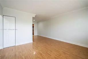 7925 Hawthorne Ave, Miami Beach, FL 33141 - Photo 5