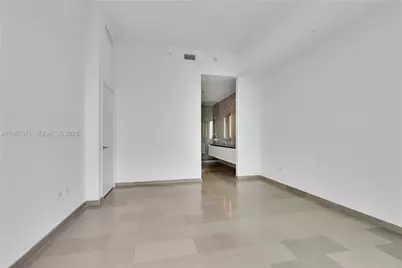 68 SE 6th St #4110, Miami, FL 33131 - Photo 13