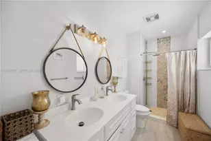 1070 Tyler St, Hollywood, FL 33019 - Photo 27