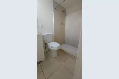 2121 NE 168th St #06, North Miami Beach, FL 33162 - Photo 17