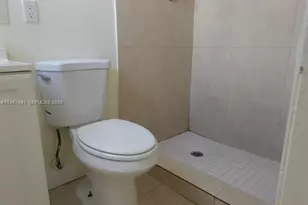 2121 NE 168th St, North Miami Beach, FL 33162 - Photo 17