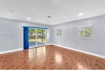 4401 NW 14th St, Lauderhill, FL 33313 - Photo 15