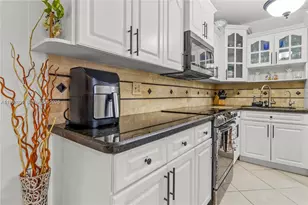 860 Curtiss Dr, Opa-Locka, FL 33054 - Photo 15