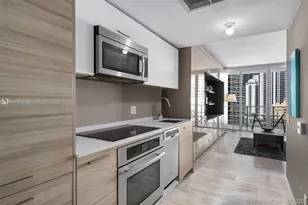 1300 Brickell Bay Dr, Miami, FL 33131 - Photo 5