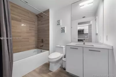 1300 Brickell Bay Dr #2412, Miami, FL 33131 - Photo 11