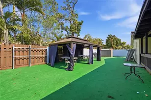 8555 NW 25th Pl, Coral Springs, FL 33065 - Photo 37