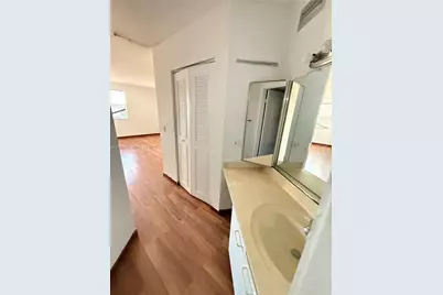 6272 NW 186th St #301, Hialeah, FL 33015 - Photo 23
