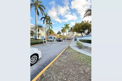 6272 NW 186th St #301, Hialeah, FL 33015 - Photo 7