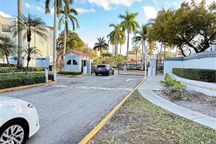 6272 NW 186th St, Hialeah, FL 33015 - Photo 7