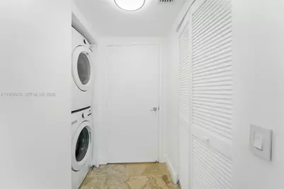 41 SE 5th St #1514, Miami, FL 33131 - Photo 13