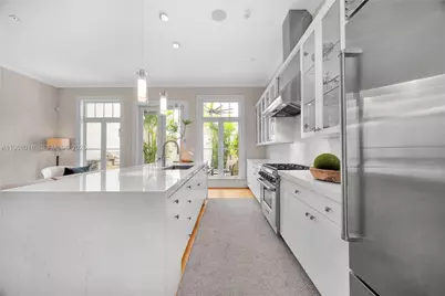 639 Almeria Ave, Coral Gables, FL 33134 - Photo 17