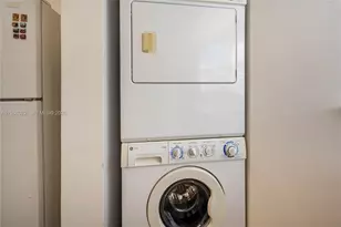 2151 NW 77th Way, Pembroke Pines, FL 33024 - Photo 15