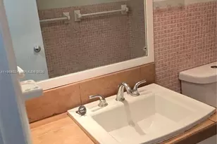 11855 NE 19th Dr, North Miami, FL 33181 - Photo 9