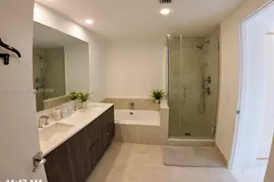 488 NE 18th St, Miami, FL 33132 - Photo 11