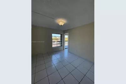 1350 SW 122nd Ave #212, Miami, FL 33184 - Photo 11