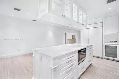 10121 E Broadview Dr, Bay Harbor Islands, FL 33154 - Photo 19