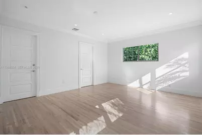 10121 E Broadview Dr, Bay Harbor Islands, FL 33154 - Photo 37