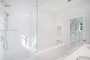 10121 E Broadview Dr, Bay Harbor Islands, FL 33154 - Photo 33