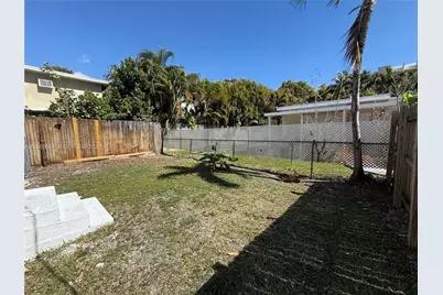 2801 SW 26th St #R-Left, Miami, FL 33133 - Photo 9