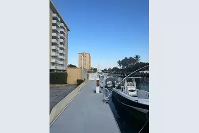 2020 NE 135th St #811, North Miami, FL 33181 - Photo 27