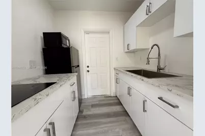 2801 SW 26th St #R-Right, Miami, FL 33133 - Photo 5