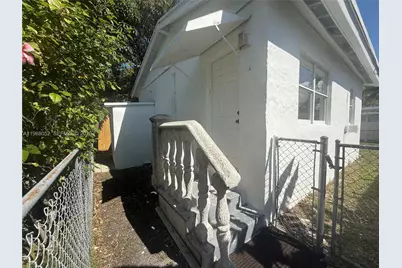 2801 SW 26th St #R-Right, Miami, FL 33133 - Photo 1