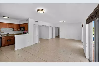 322 Madeira Ave #304, Coral Gables, FL 33134 - Photo 5