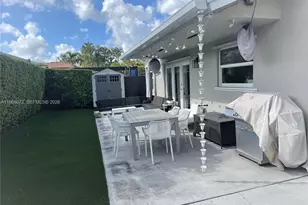 1103 NW 133rd Ct, Miami, FL 33182 - Photo 15