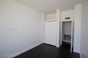 600 NE 36th St, Miami, FL 33137 - Photo 11
