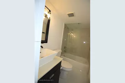 600 NE 36th St #T17, Miami, FL 33137 - Photo 9
