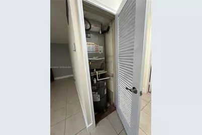 1700 Cleveland St #106, Hollywood, FL 33020 - Photo 29