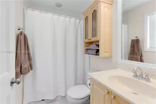 5253 NW 94th Doral Pl, Doral, FL 33178 - Photo 21