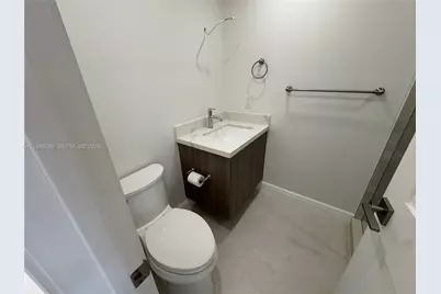 1900 W 54th St #219, Hialeah, FL 33012 - Photo 21